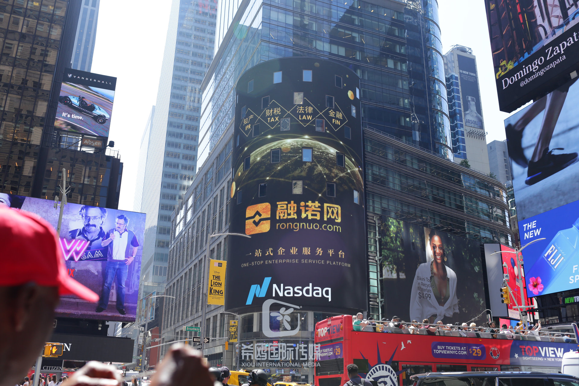 纳斯达克大屏客户案例 近期 纽约时代广场大屏广告实拍